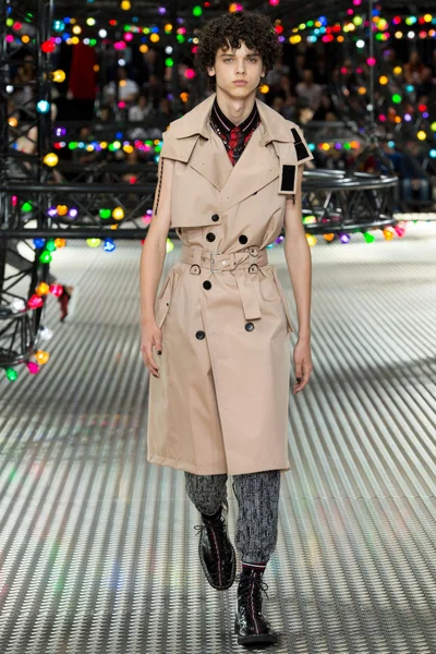 Look 38